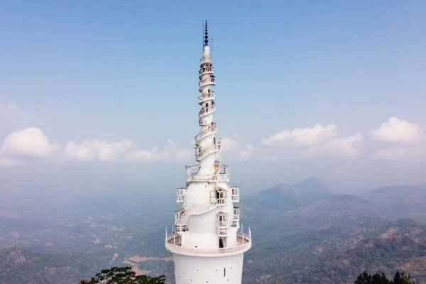 Stunning view of Ambuluwawa Tower