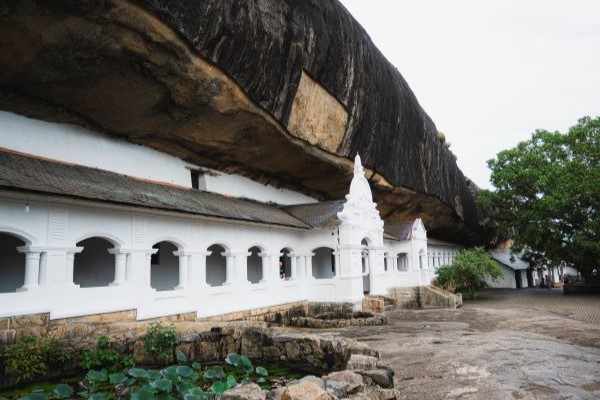 Anciant Dambulla Cave temple