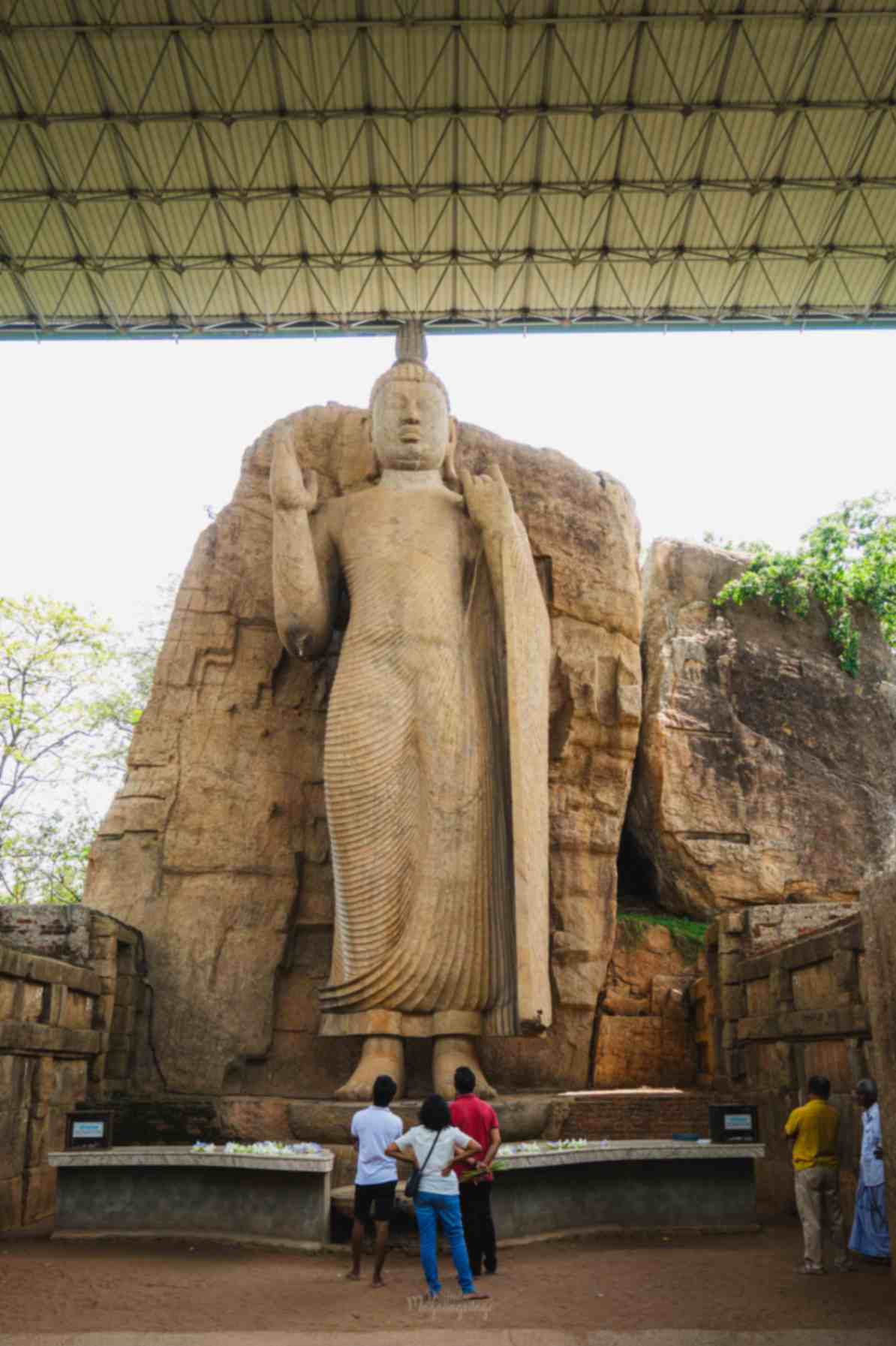 Awukana Buddha Statue