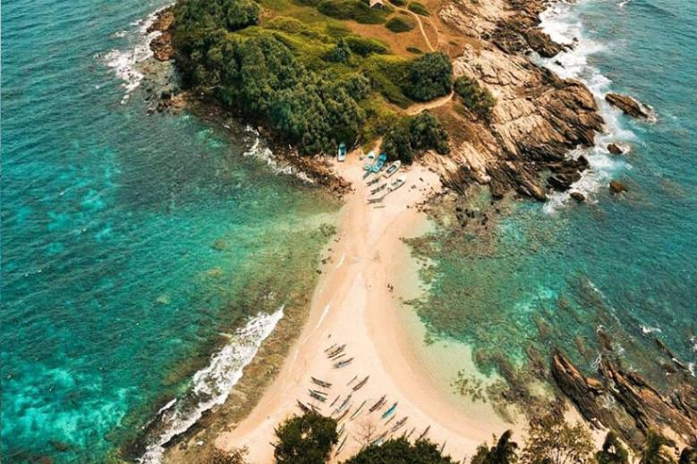 Blue Beach Island Dickwella