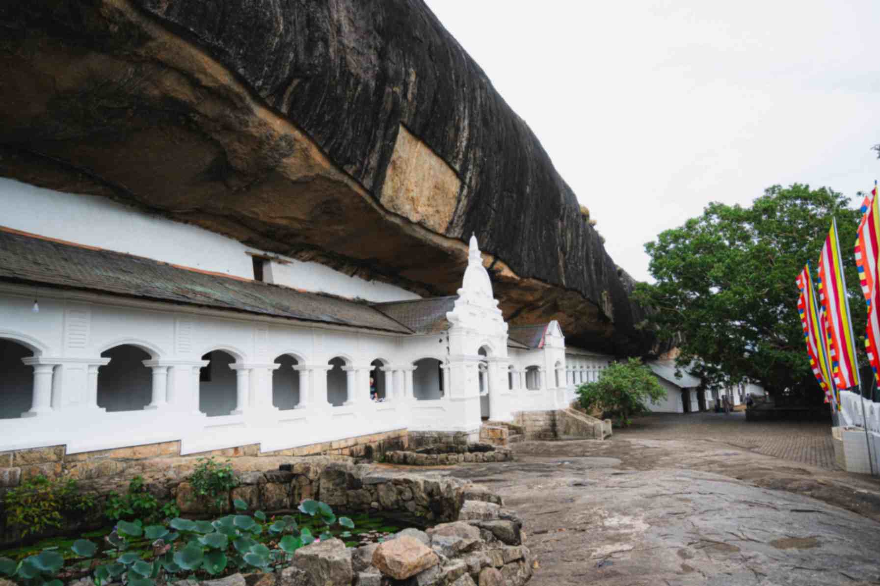 Dambulla Cave Temple out
