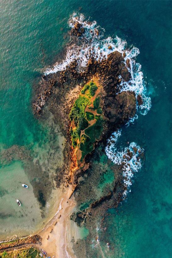 Parrot Rock Mirissa